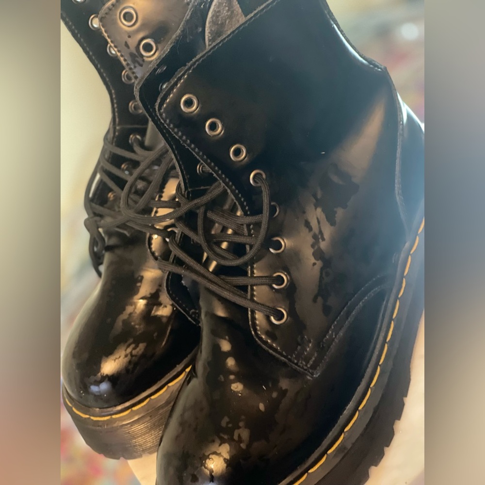 Doc martens boots platform, mint condition, plenty of wear to them unisex
